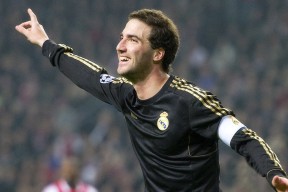 开云中国-MVP榜第五！詹皇绝杀者成NBA最大奇迹，岂止1亿合同，他真值3个亿，詹皇最后时刻收比赛